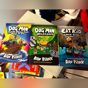 Dog Man and Cat Kid Comic Club Book Set